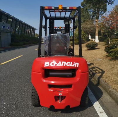 Xe nâng nhà kho CPCD30 Độ cao nâng 3M 40KW 3T Xe nâng diesel