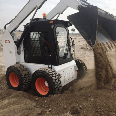 275F 55KW 0,7 Tons Compact Skid Steer Loader 0,53M3 Với hệ thống truyền tải điện